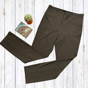 Athleta Ankle Length trouser/jogger size 6 grey